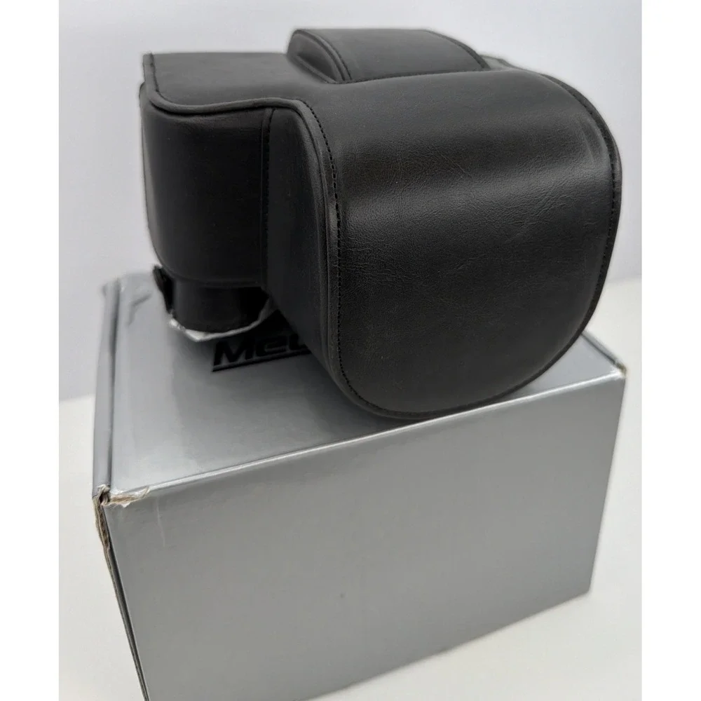 Megagear MG1678 Ever Ready Leather Camera Case -New